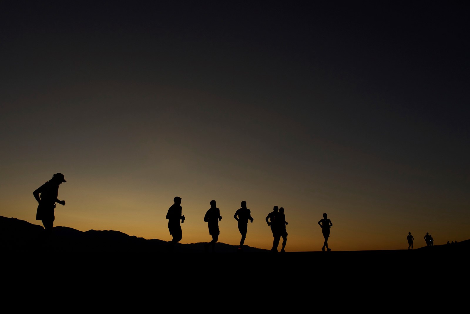 APTOPIX_Climate_Heat_Death_Valley_Ultramarathon_87126--4d475_1095456655.jpg