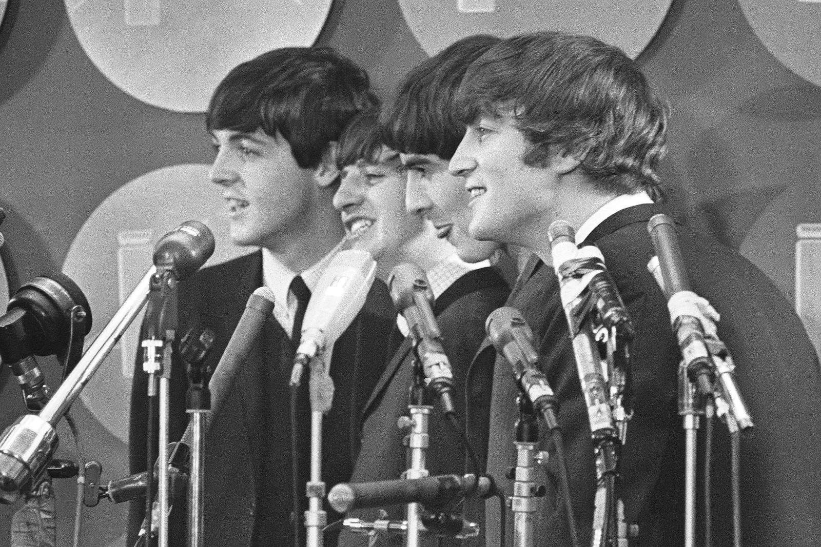 Film-Beatles_Biopics_79607--cadeb_1075298470.jpg