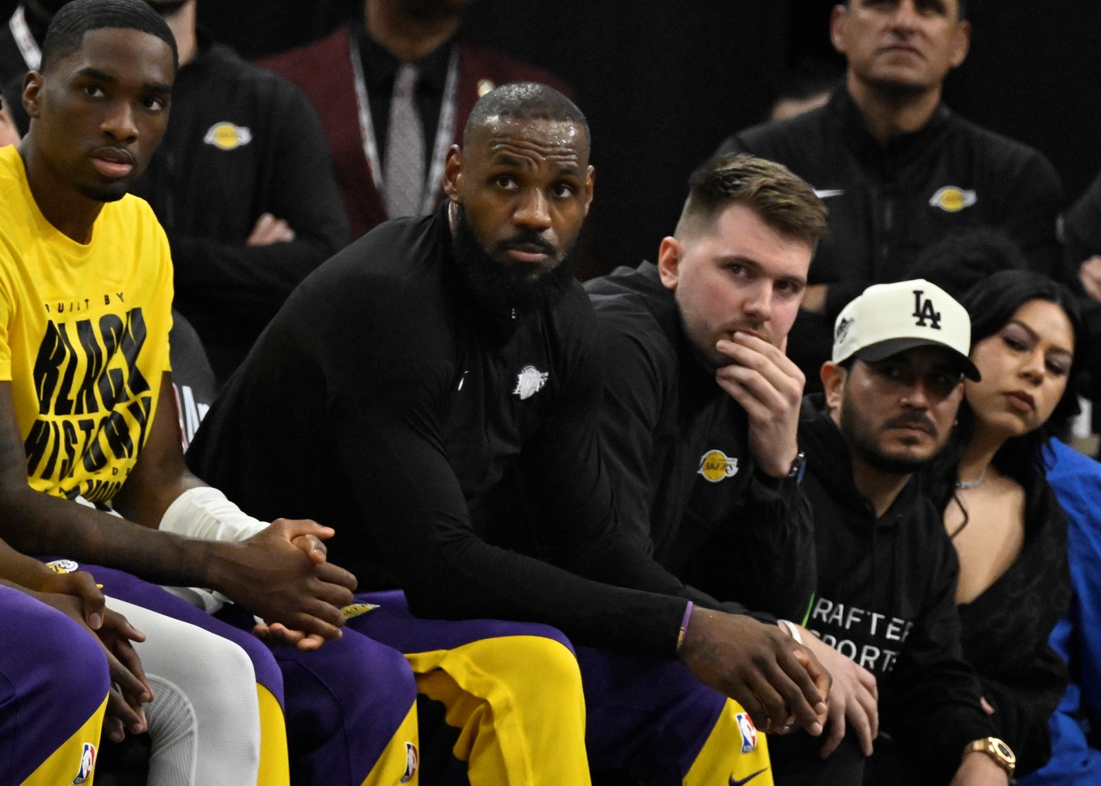 0204_NWS_LDN-L-LAKERS-CLIPPERS-0205-KB2_1089431939.jpg