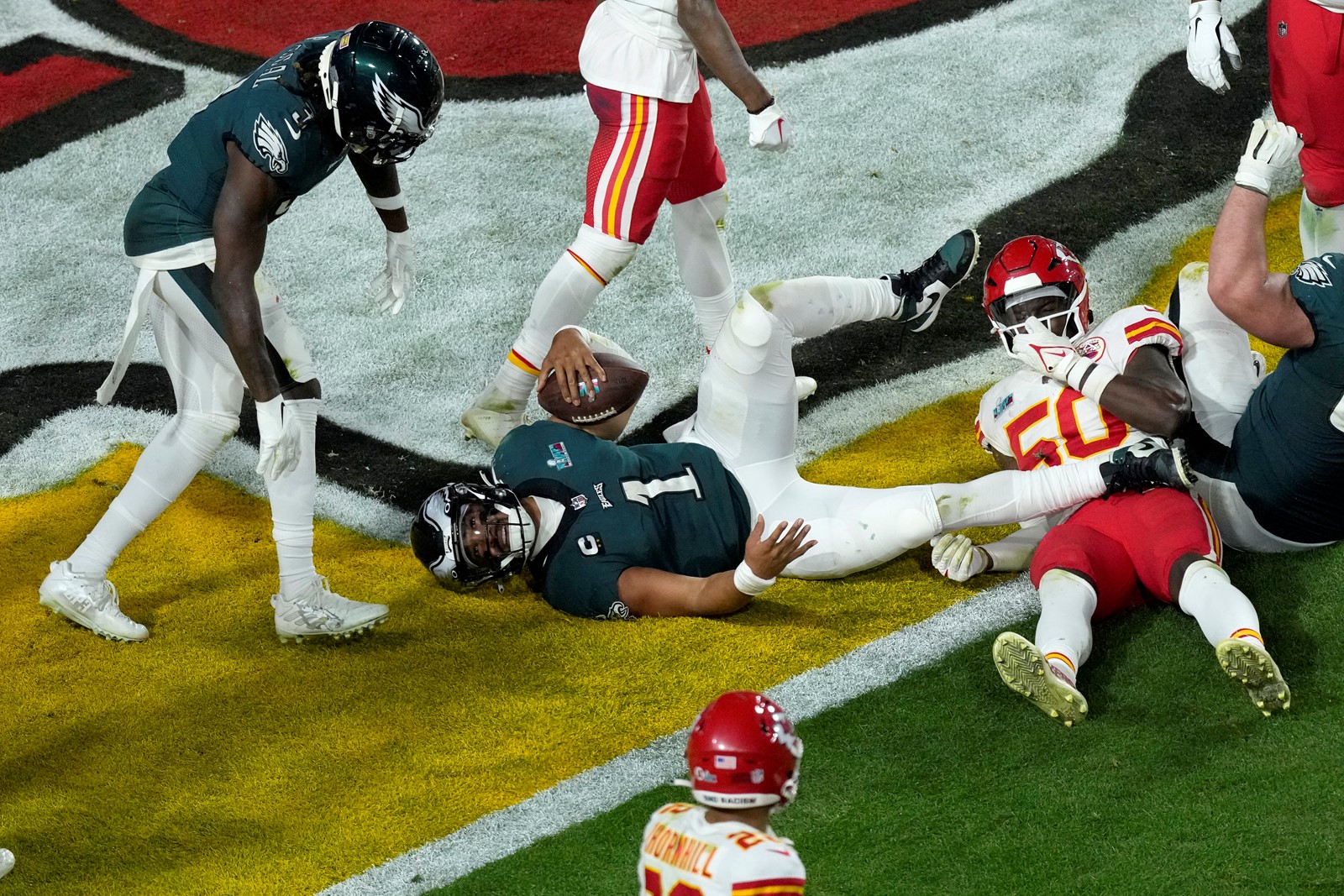 APTOPIX_Super_Bowl_Football_68831--d1f8b_1059671893.jpg