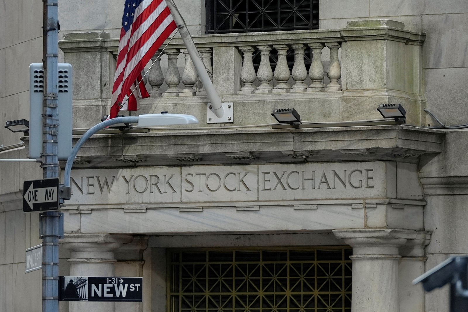 Financial_Markets_74690--4c858_1090039671.jpg