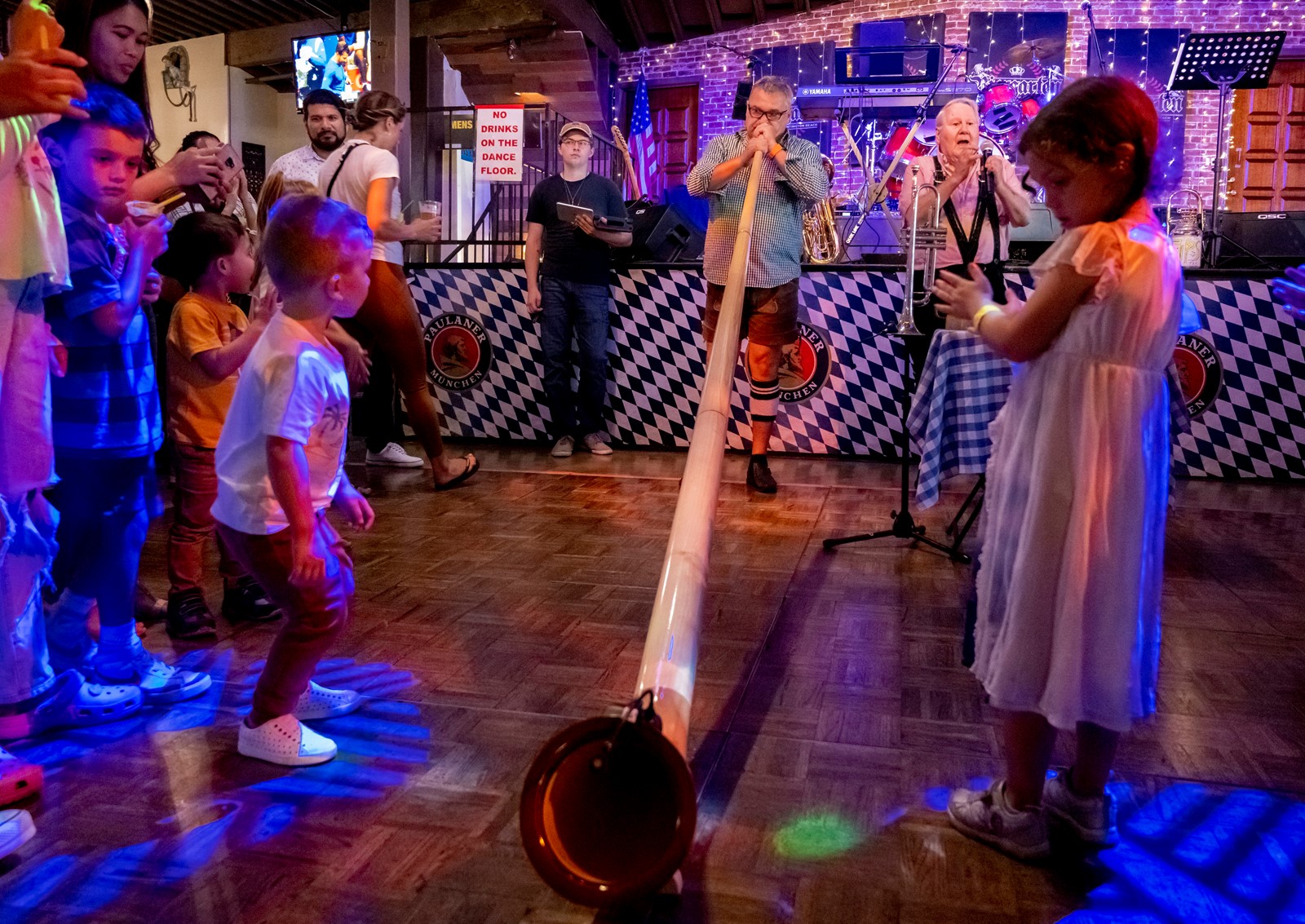 OCR-L-OKTOBERFEST-0906_65cdbe_1083263505.jpg