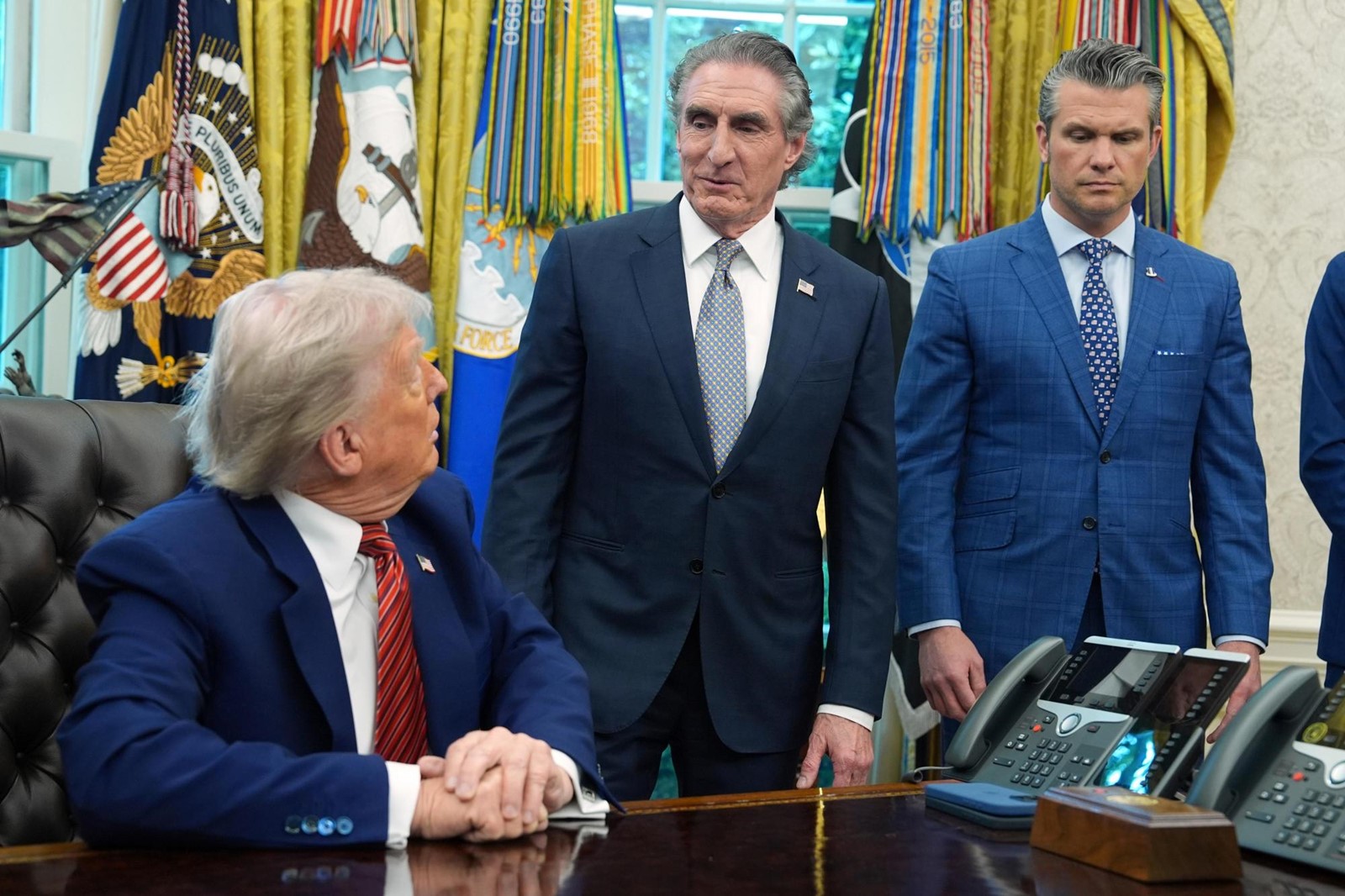 Trump_24373-1_1095437578.jpg
