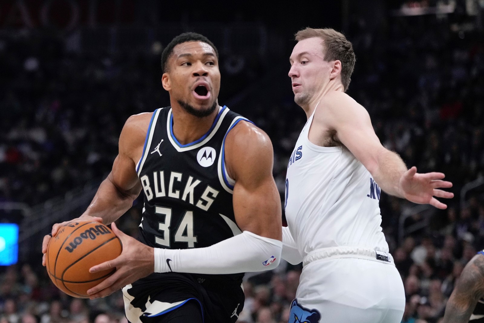 Grizzlies_Bucks_Basketball_83982--d44c3_1089372111.jpg