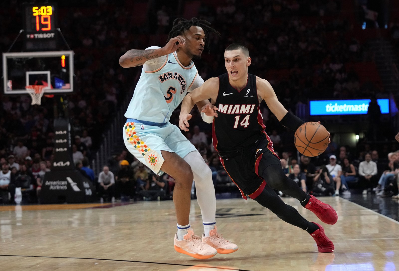 Spurs_Heat_Basketball_43546--fecf9_1089022252.jpg