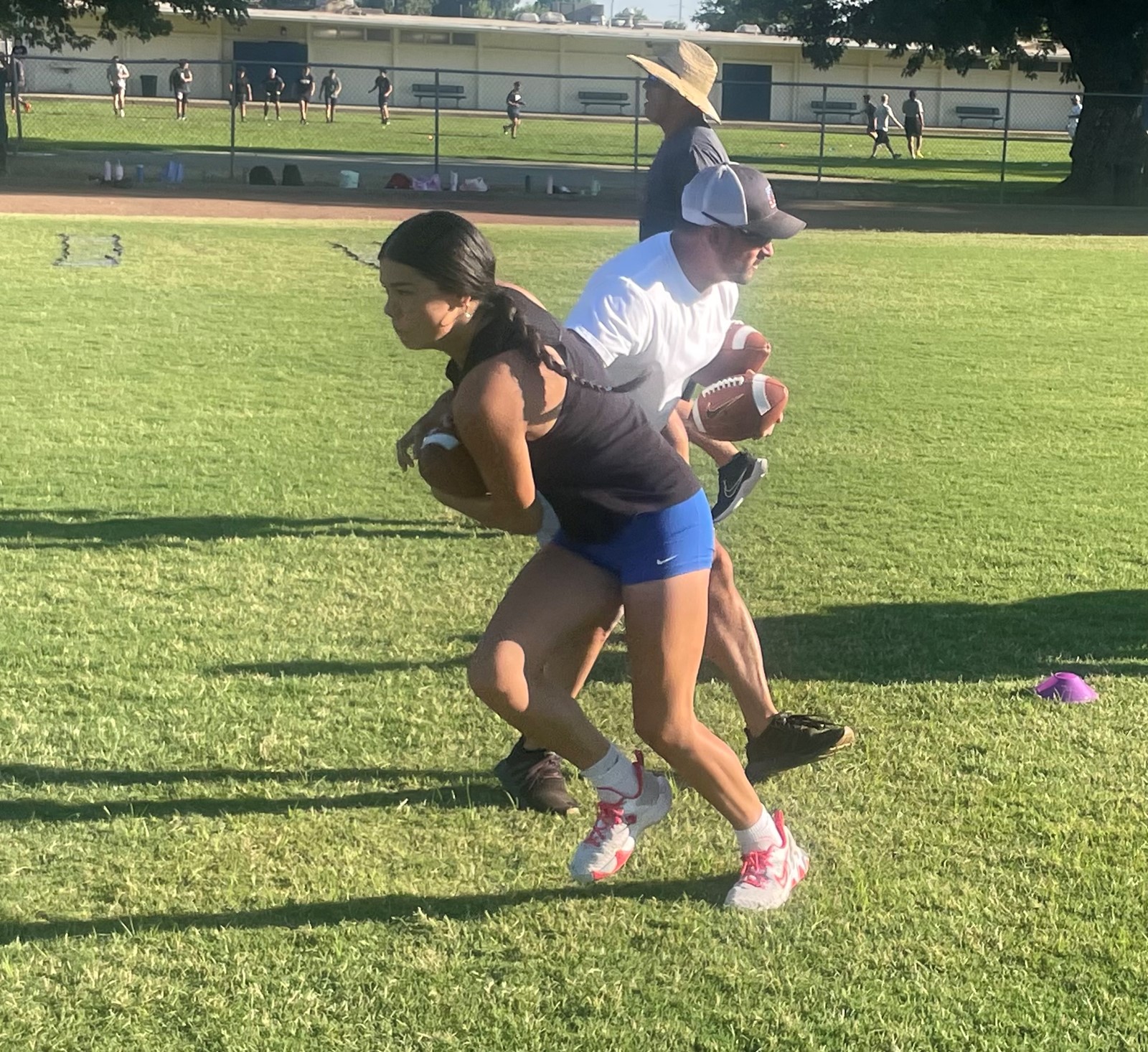 FLAGFOOTBALL-05_1095429399.jpg