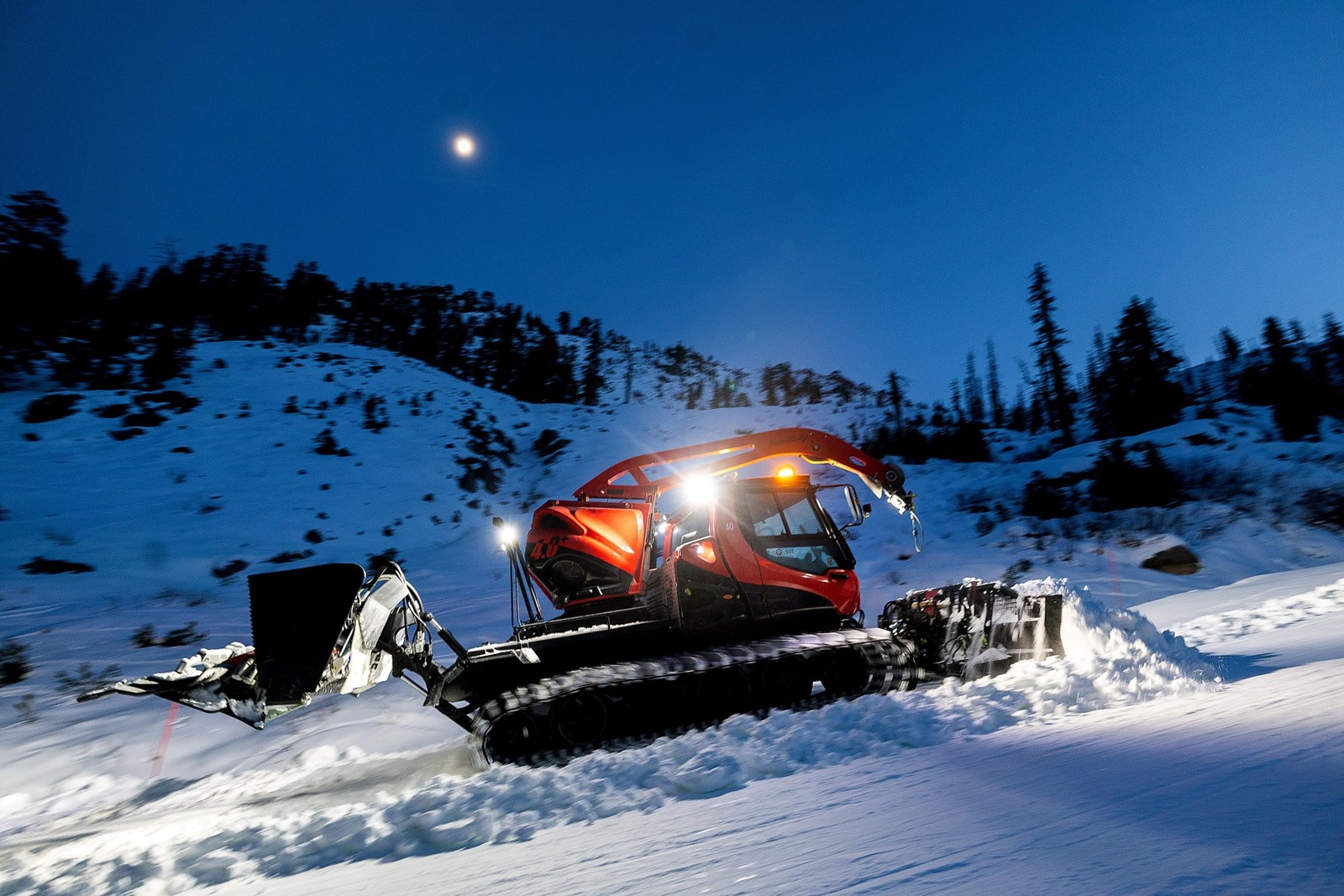 SJM-SNOWCAT-12XX-1_1087830199.jpg