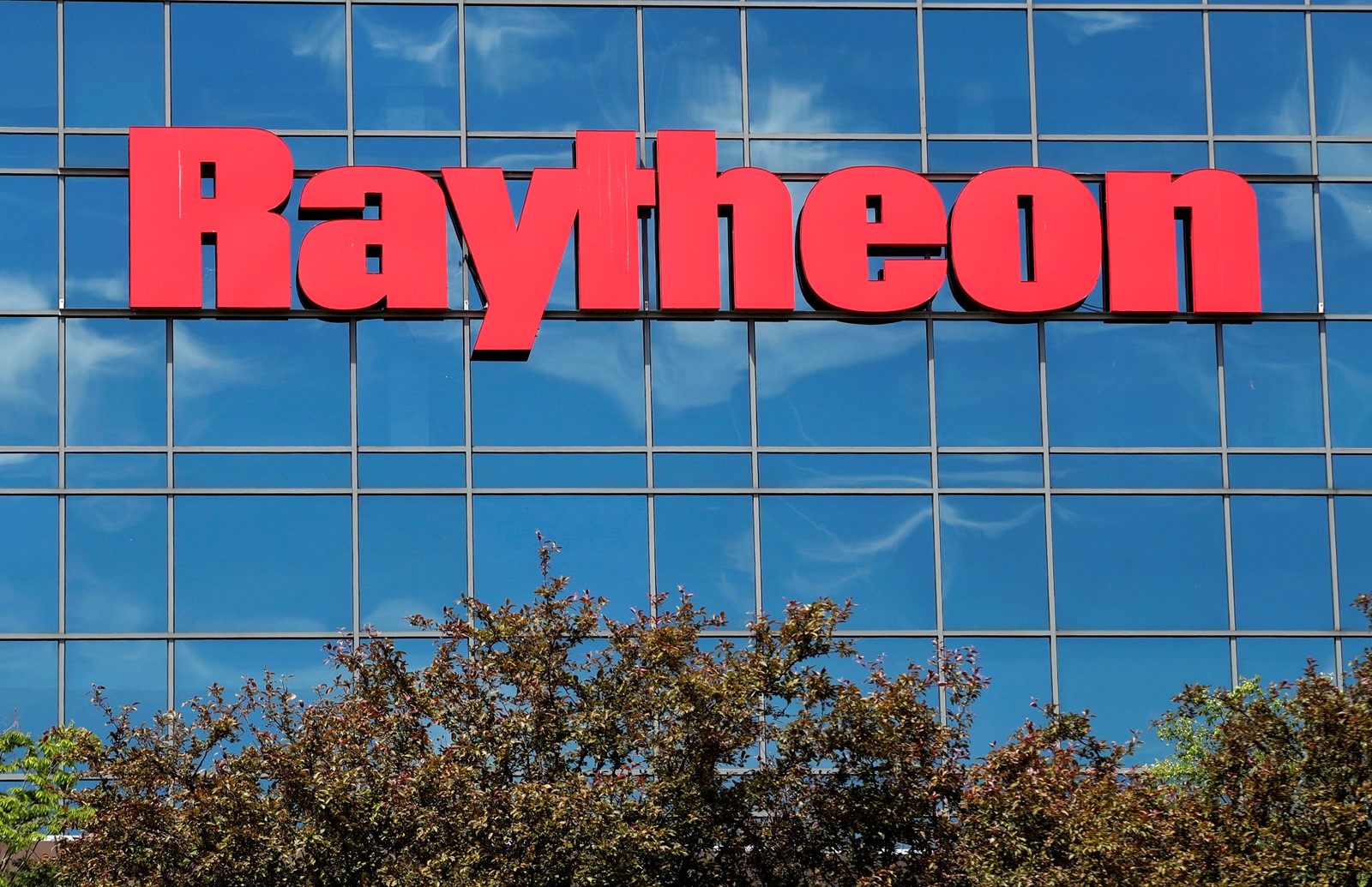 Raytheon-Bribes_08139--a077c_1085302844.jpg