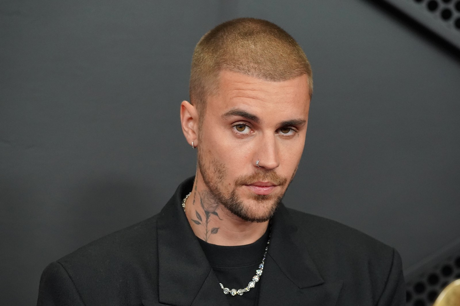 68th_Annual_Grammy_Awards_-_Arrivals_07620--8bf5b_1103772330.jpg