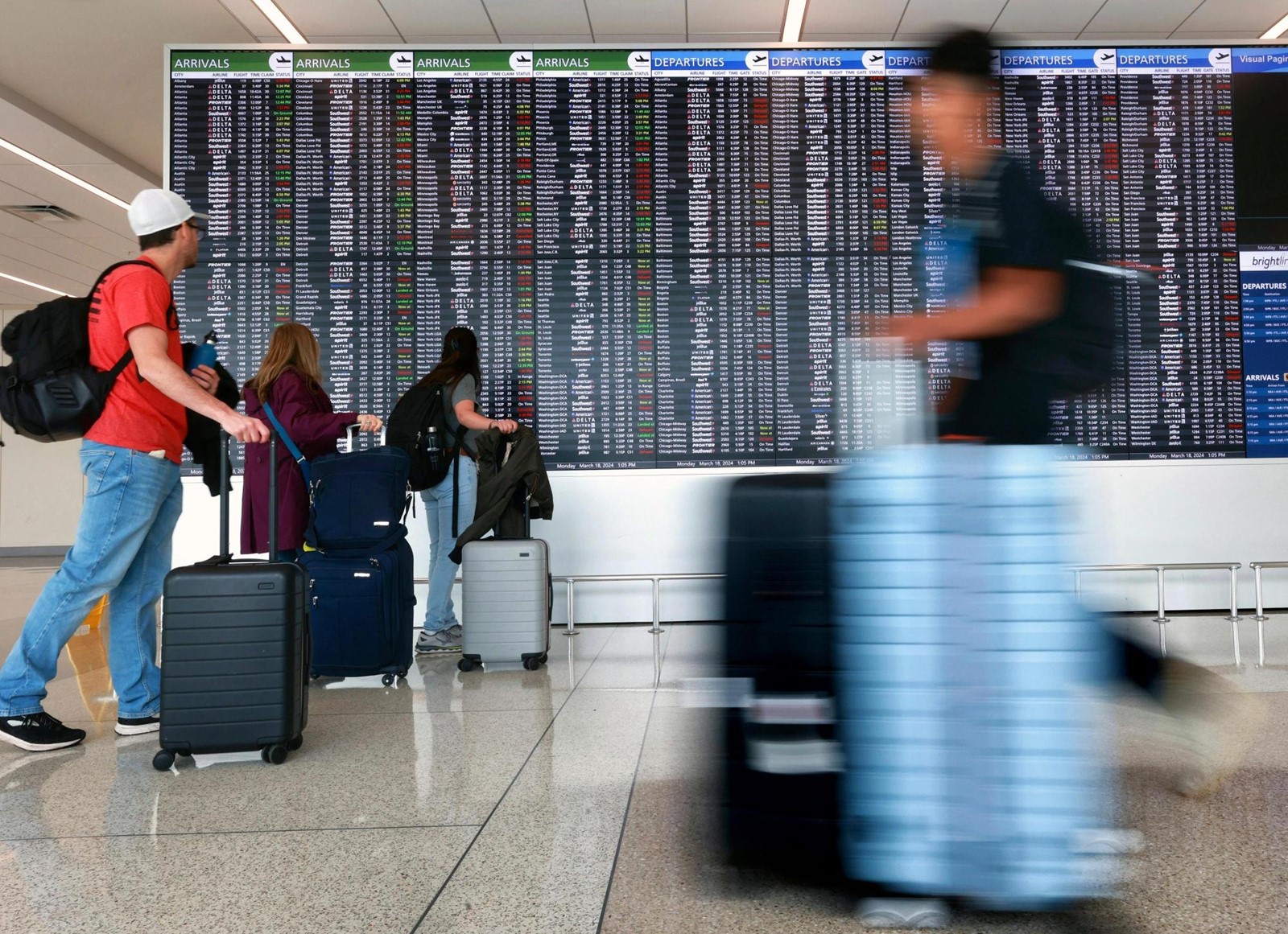 Airlines_Fees_Lawsuit_66494_1078585044.jpg