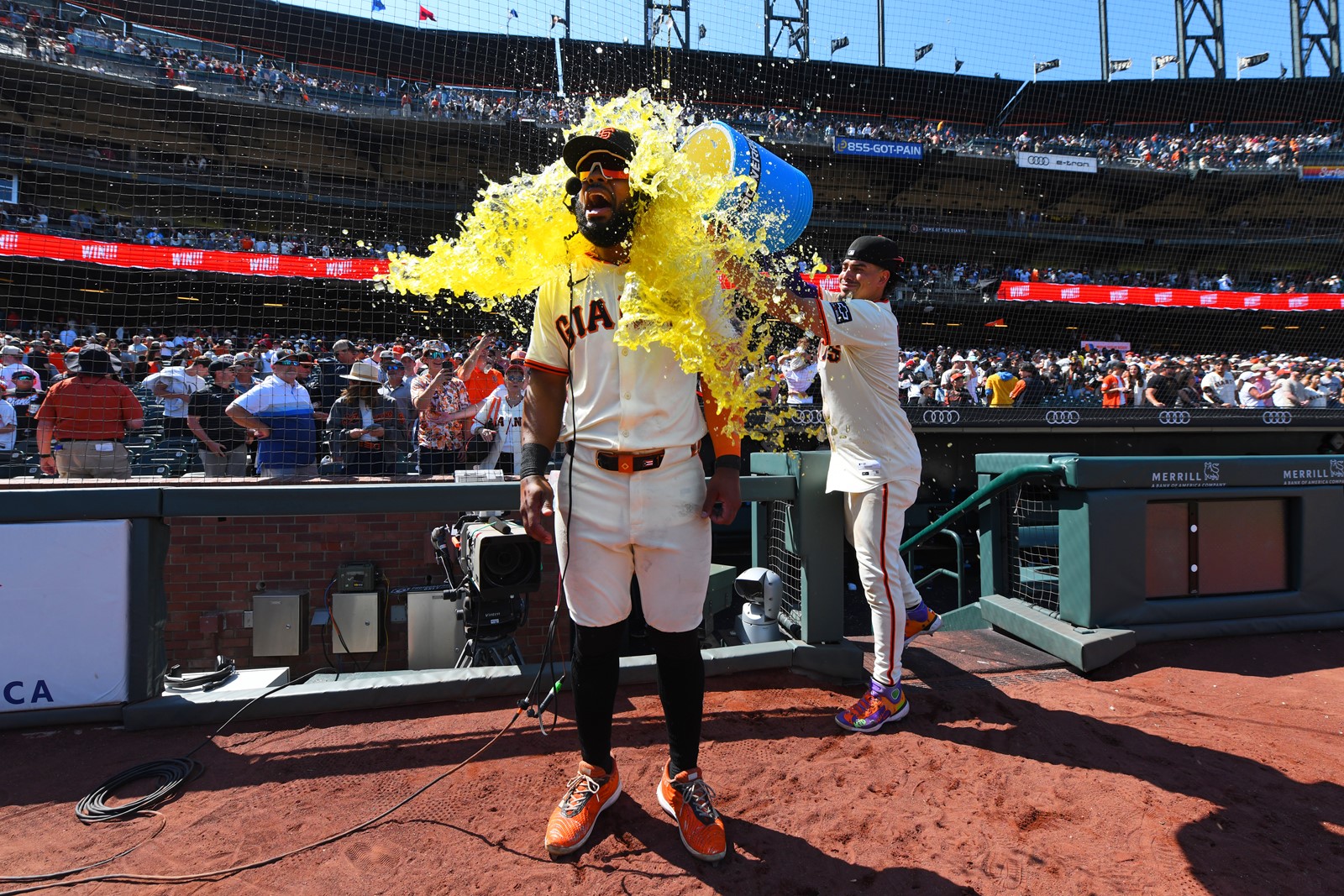 BNG-L-GIANTS-0623-02_1095328992.jpg