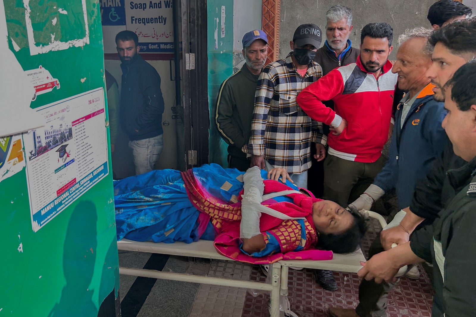 India_Kashmir_Attack_75712--80934_1092261494.jpg