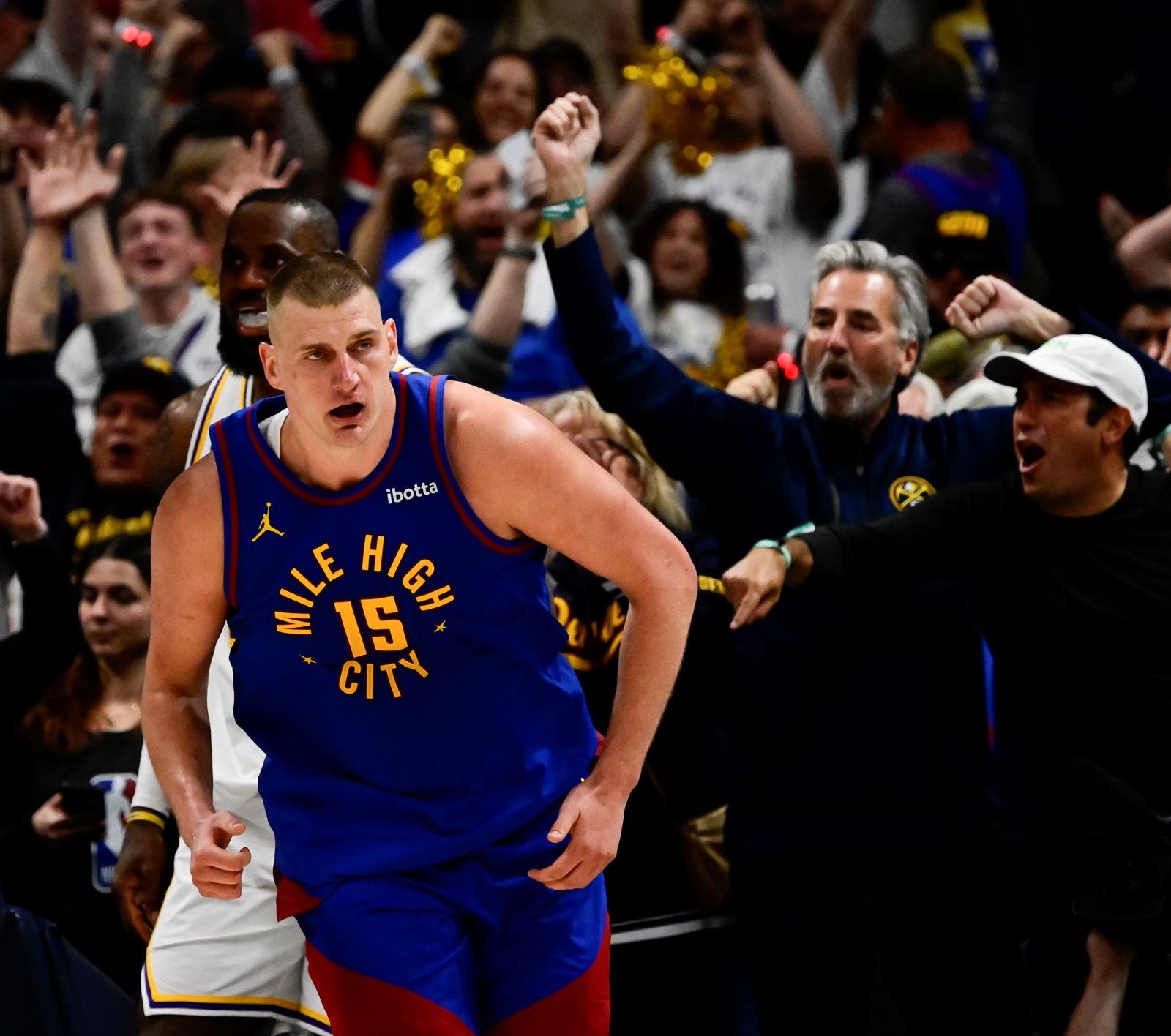 0420_NWS_TDP-L-NUGGETS-LAKERS_DSC0278_1077700834.jpg