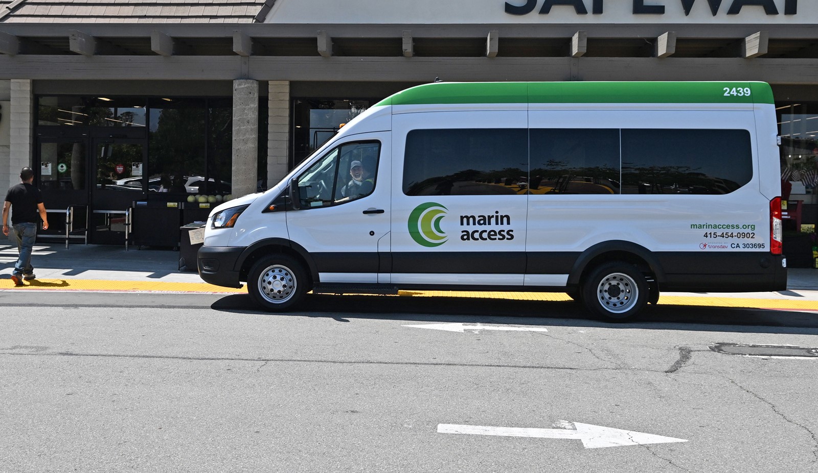 MIJ-L-PARATRANSIT-0610-02_1094069735.jpg