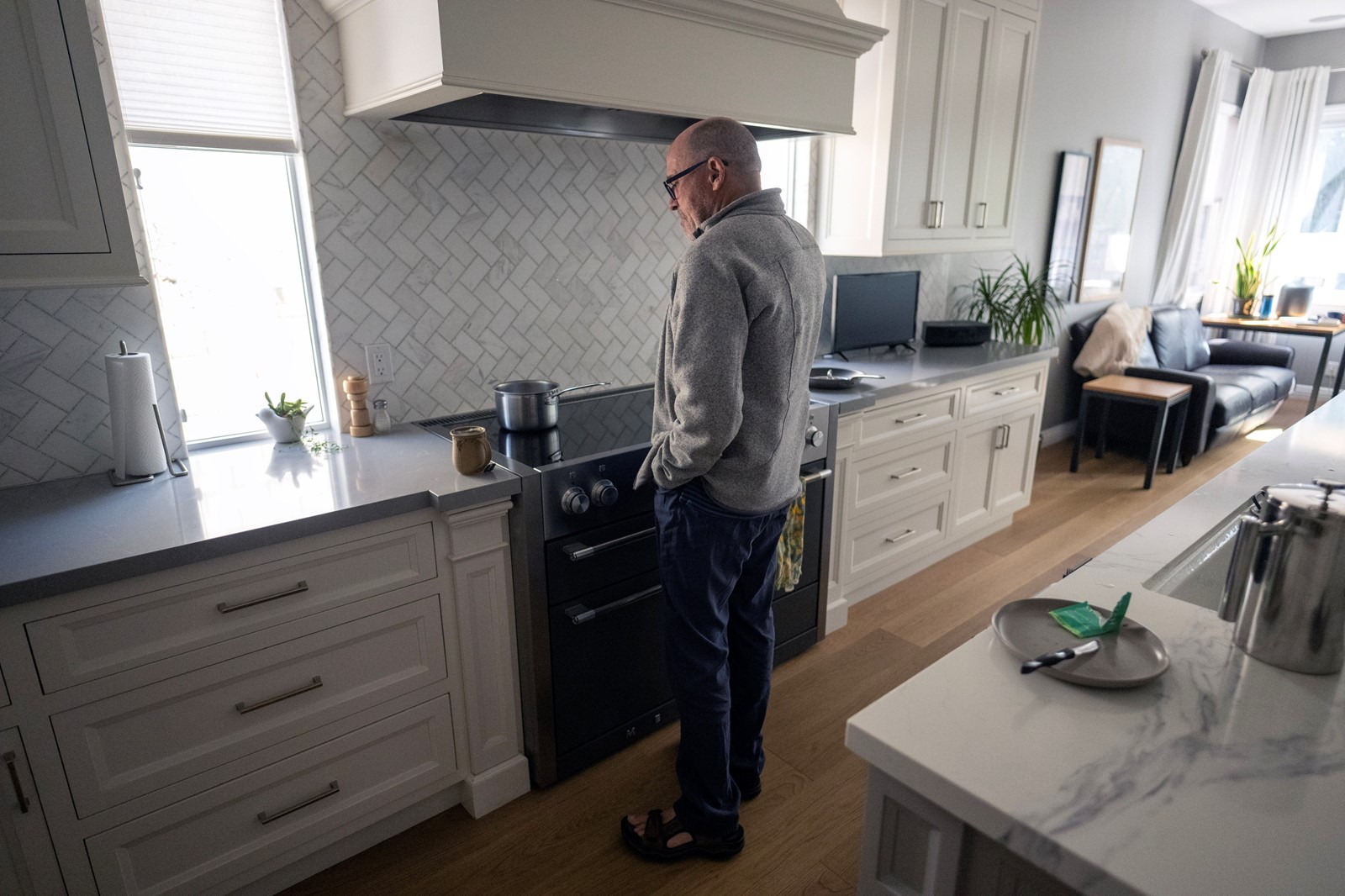 0217_NWS_LDN-L-ENERGYHOMES-FIRES-01-0218#2_1089900479.jpg