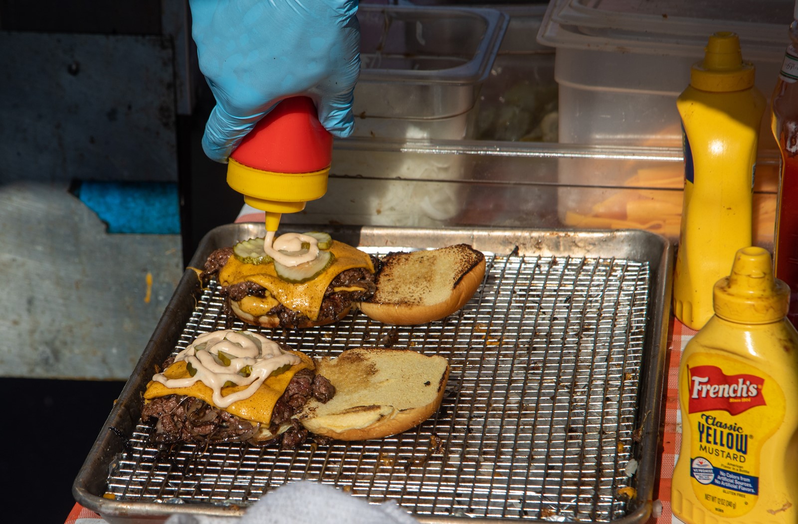 TDB-L-PROUDBURGER-12013-2_1087298796.jpg