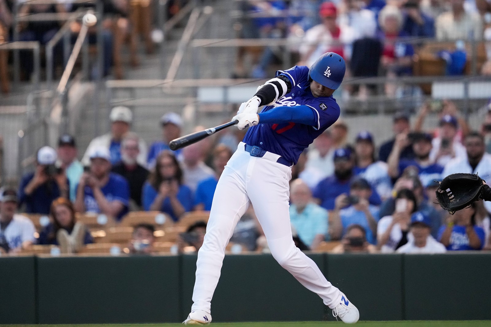 APTOPIX_Angels_Dodgers_Spring_Baseball_02131--e84a4_1090325345.jpg