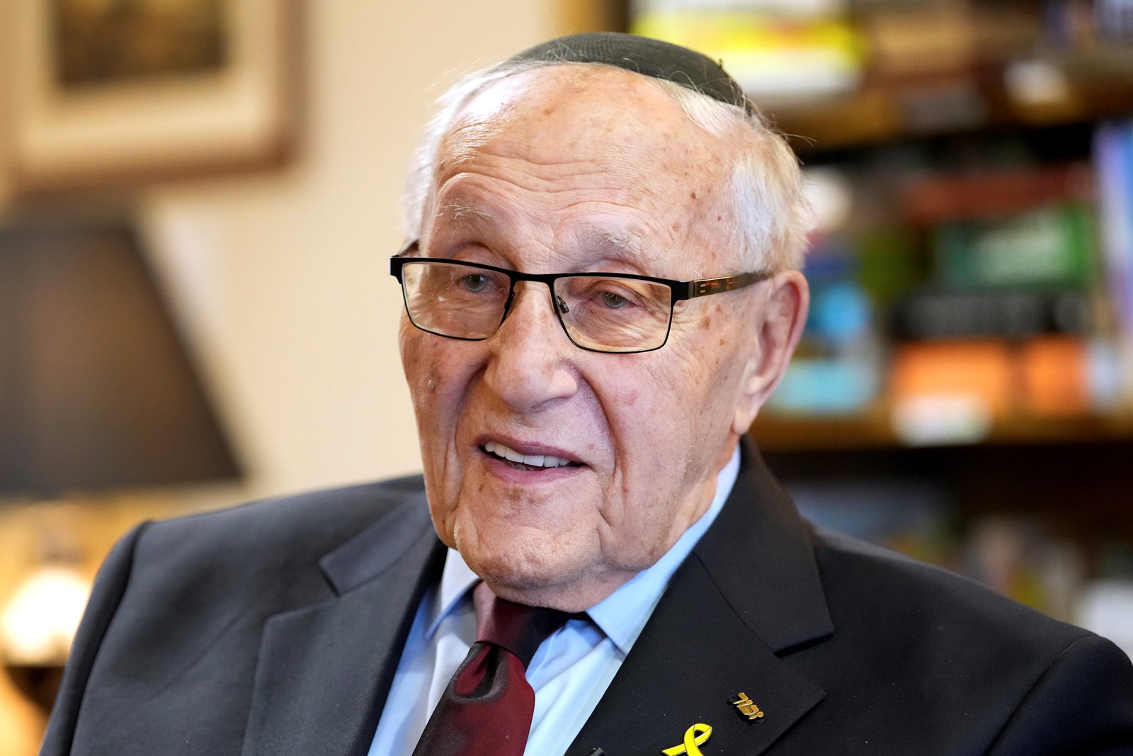 Britain_Holocaust_Survivor_30740--4567f_1089057347.jpg