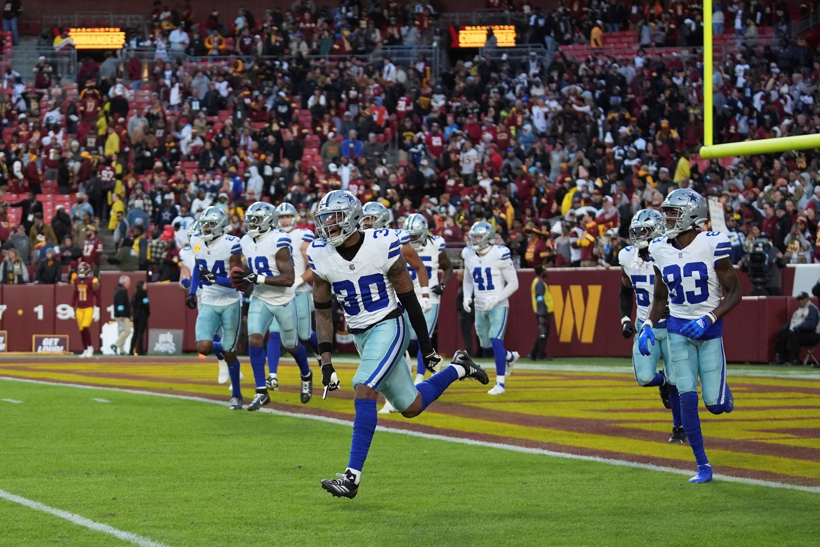 Cowboys_Commanders_Football_42140--67f45_1086909400.jpg