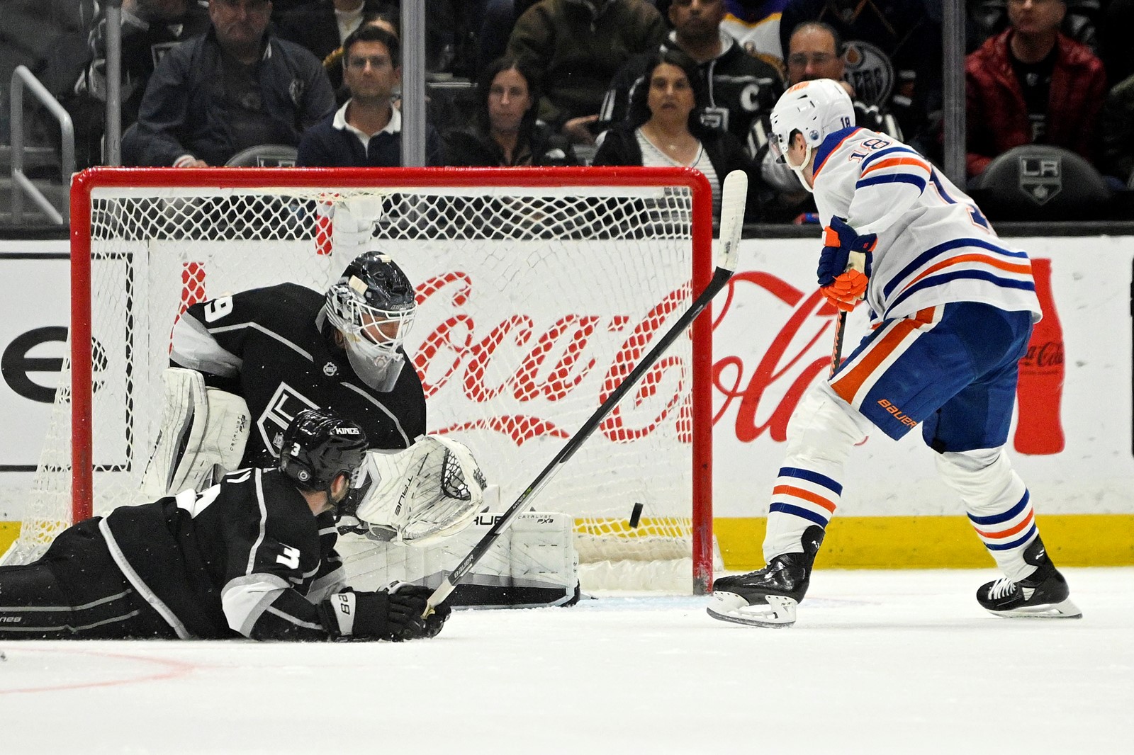 Oilers_Kings_Hockey_62278--836a0#1_1061355428.jpg