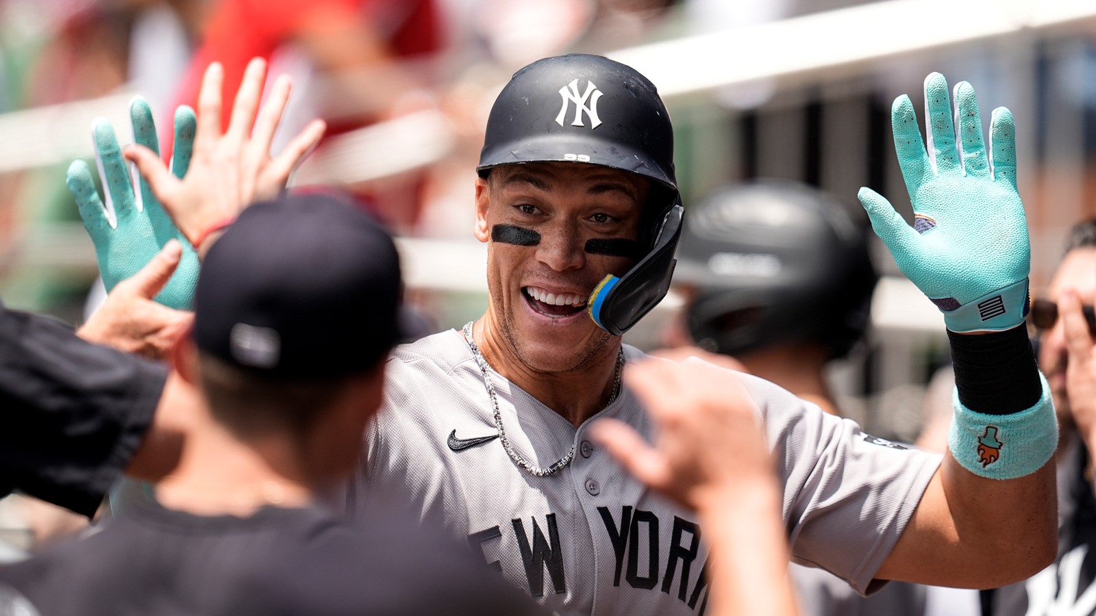 Yankees_Braves_Baseball_52042--a2fa4_1095521116.jpg