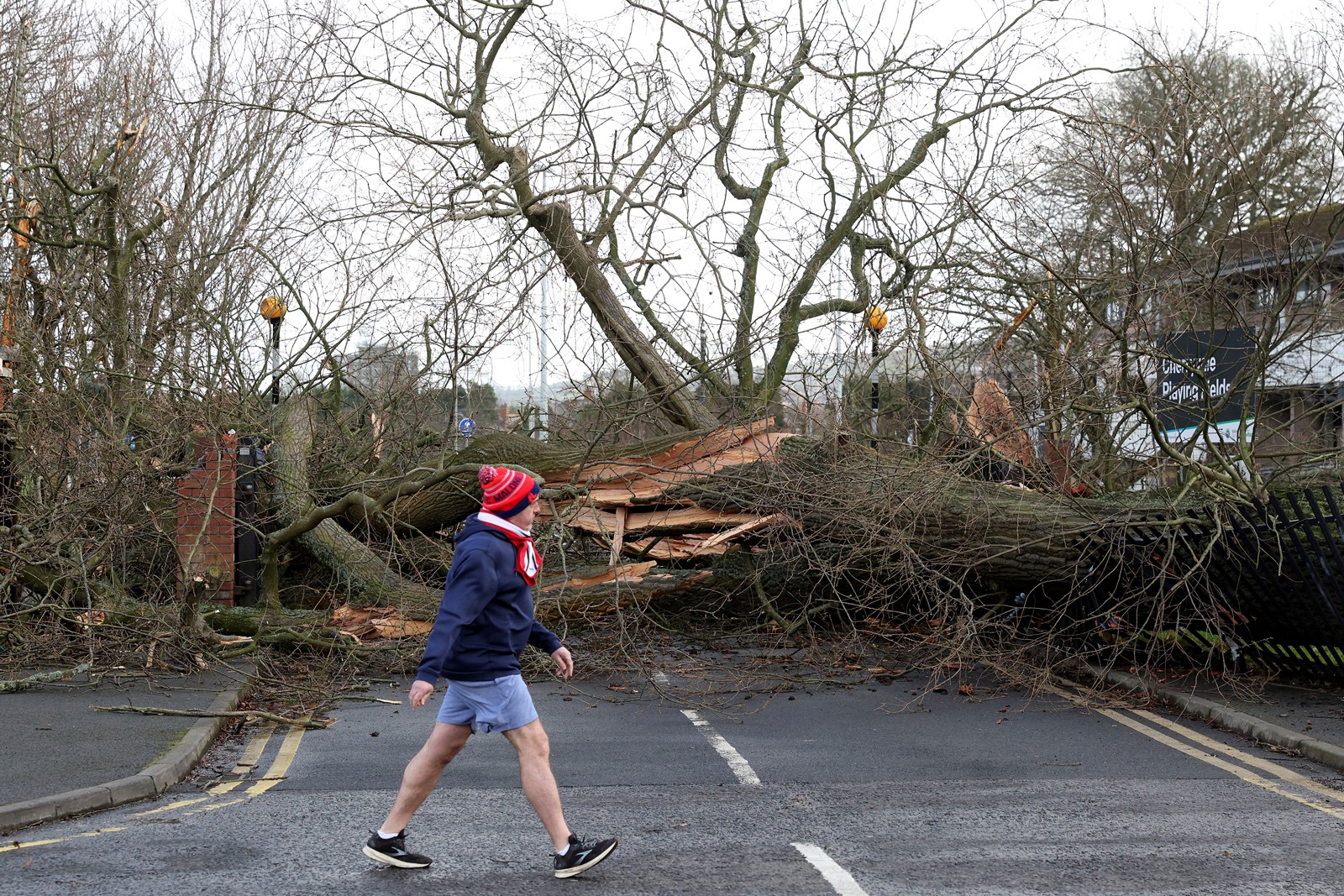Britain_Northern_Ireland_Storm_77472--e0336_1089021108.jpg