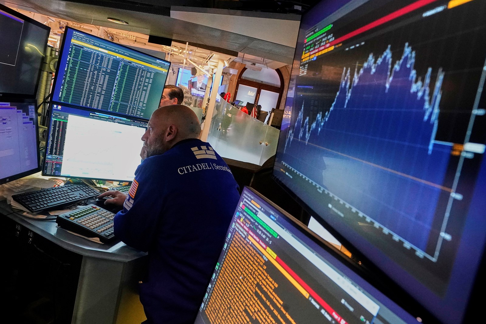 Financial_Markets_Wall_Street_67412--476cc_1094109986.jpg