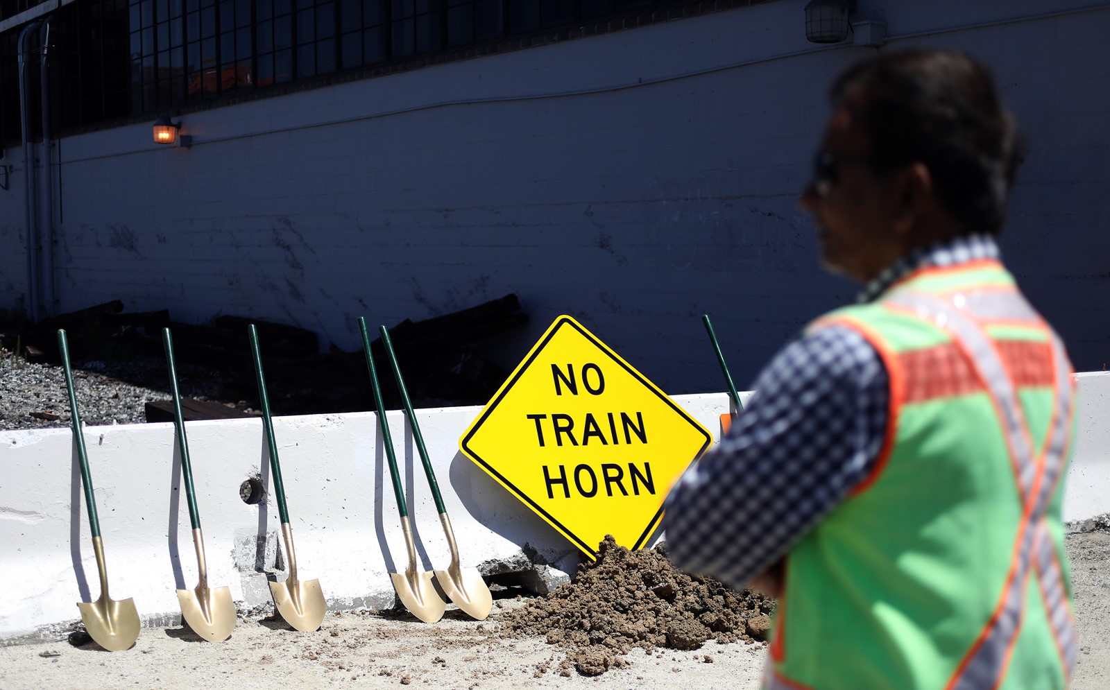 EBT-L-QUIETTRAIN-0615-3_1053925384.jpg