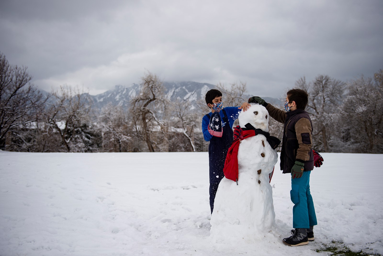 DCC-L-WeatherArtBoulder-TH12368_1072473145.jpg