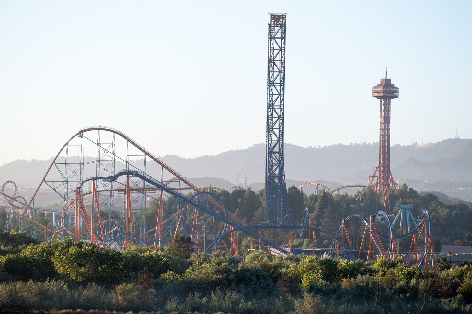 OCR-L-SIX-FLAGS-MAGIC-MOUNTAIN-SUPERMAN-COASTER-0328-01_1091325438.jpg