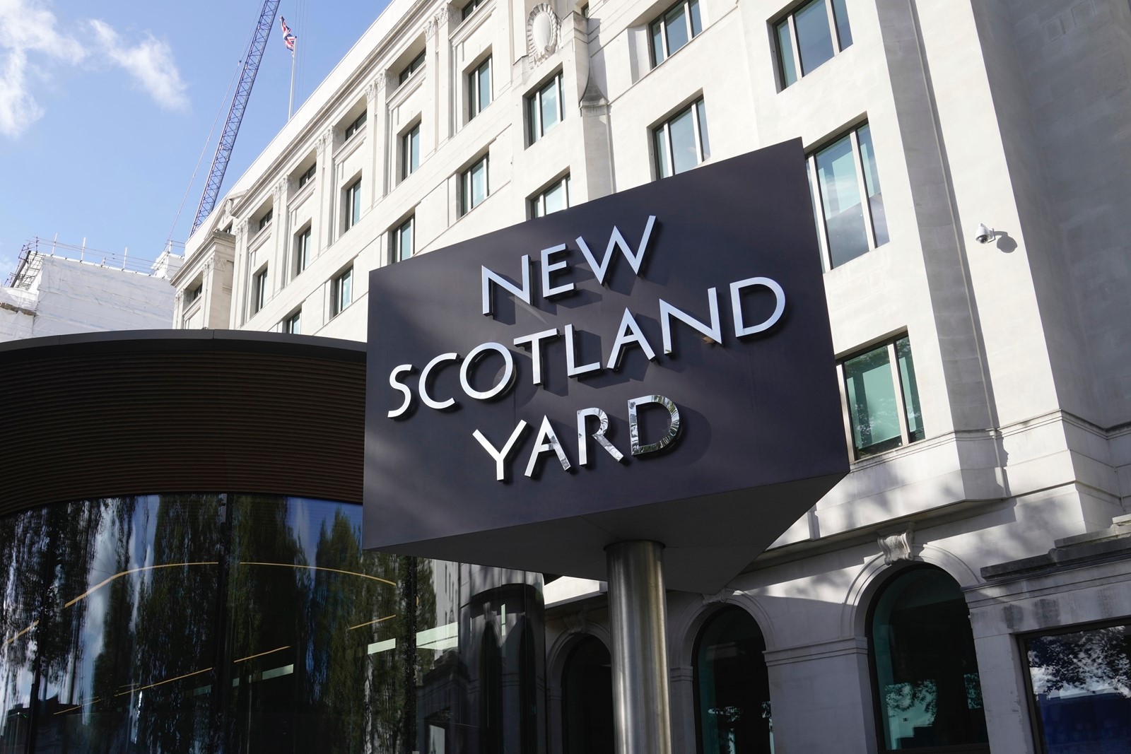 Britain_Arson_88342--cd3c4_1105713749.jpg