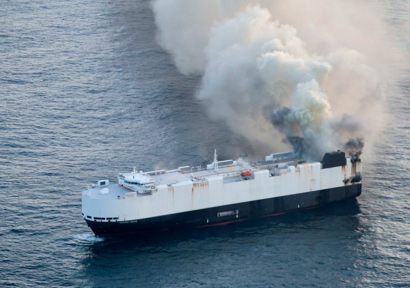 Alaska_Cargo_Ship_Fire_11100--c0957_1093883265.jpg