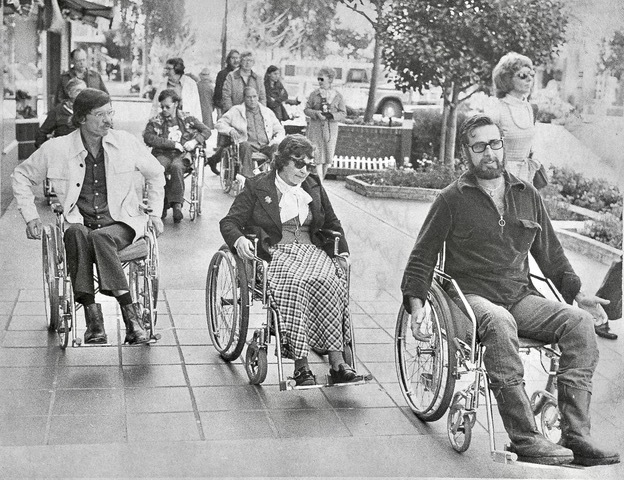 City-Council-in-wheelchairs_1095512234.jpe