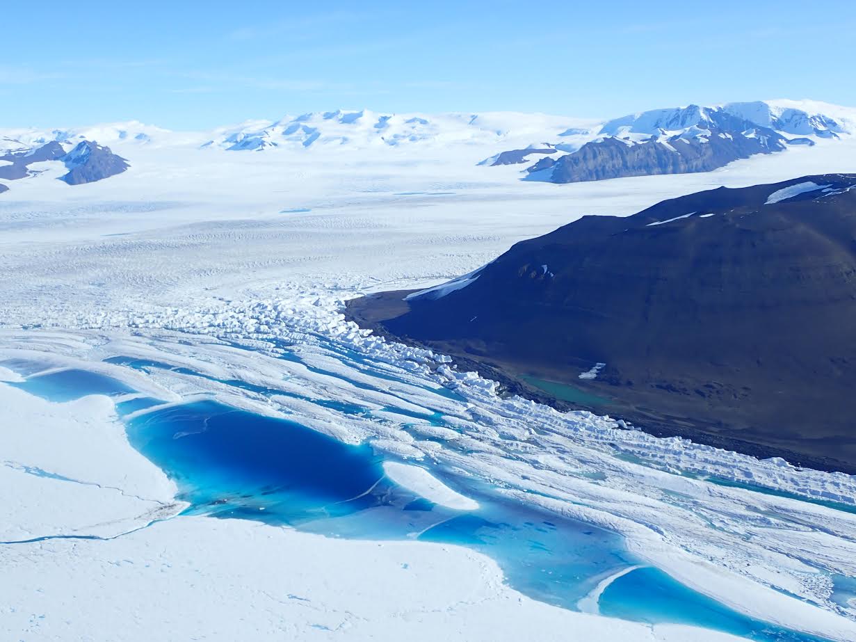 DCC-L-iceshelf-01_1079883262.jpg