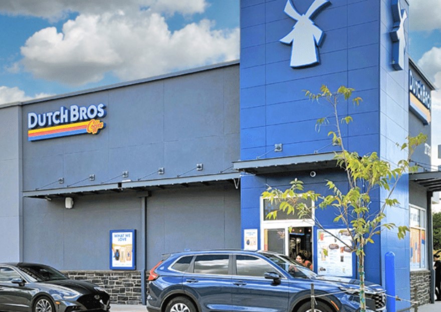 RPE-L-BIZBRIEFS-Dutch-Bros-REP-0721-HO_1095470594.jpg