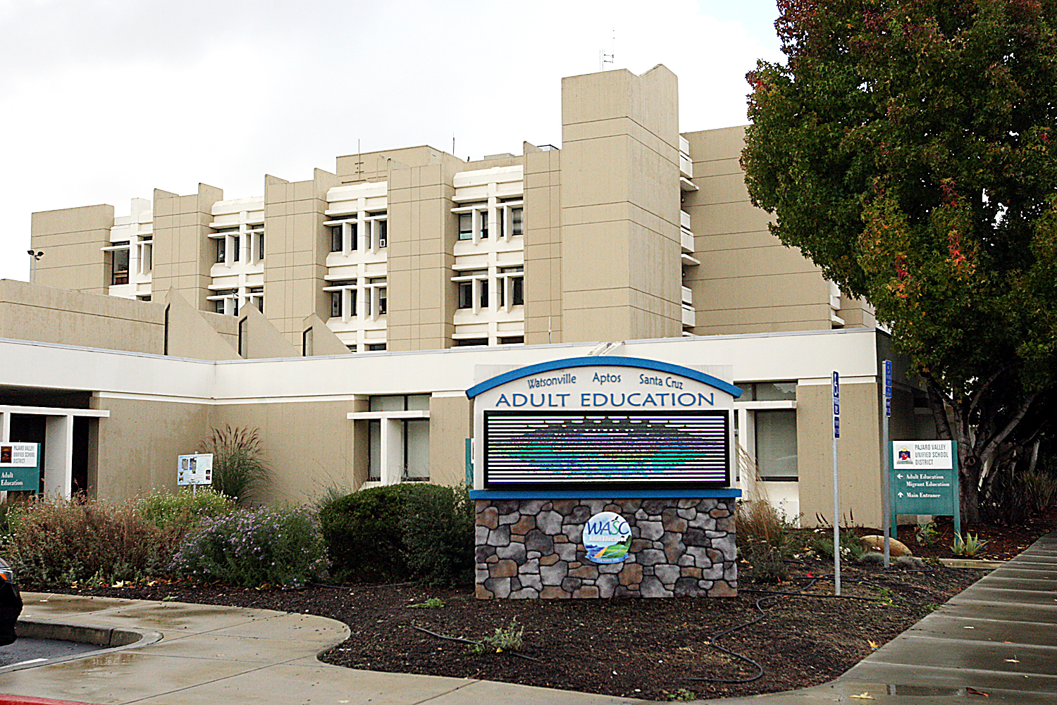 STC-L-nipvtowers-1129-01_1095316523.jpg