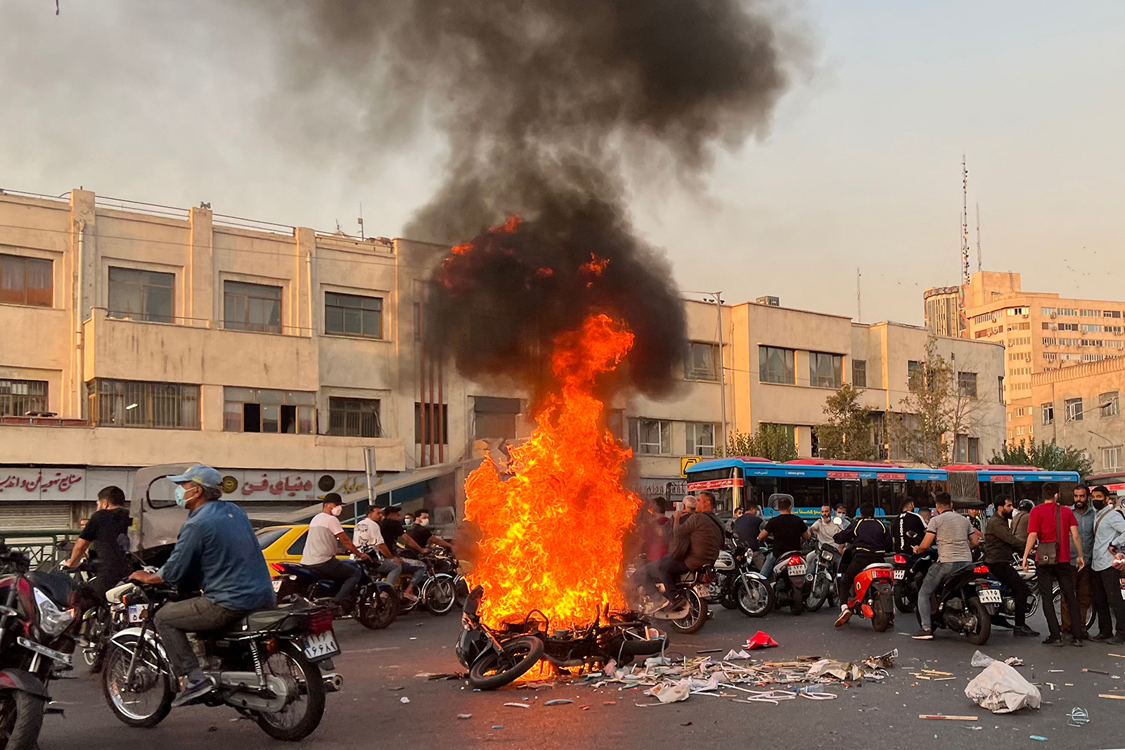 WORLD-NEWS-IRAN-PROTESTS-GET_1056319158.jpg