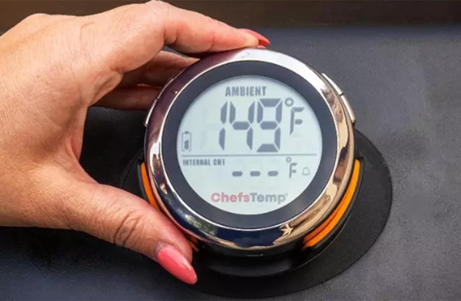 RPE-L-BIZBRIEFS-CHEFSTEMP-0317-02_1090830107.jpg
