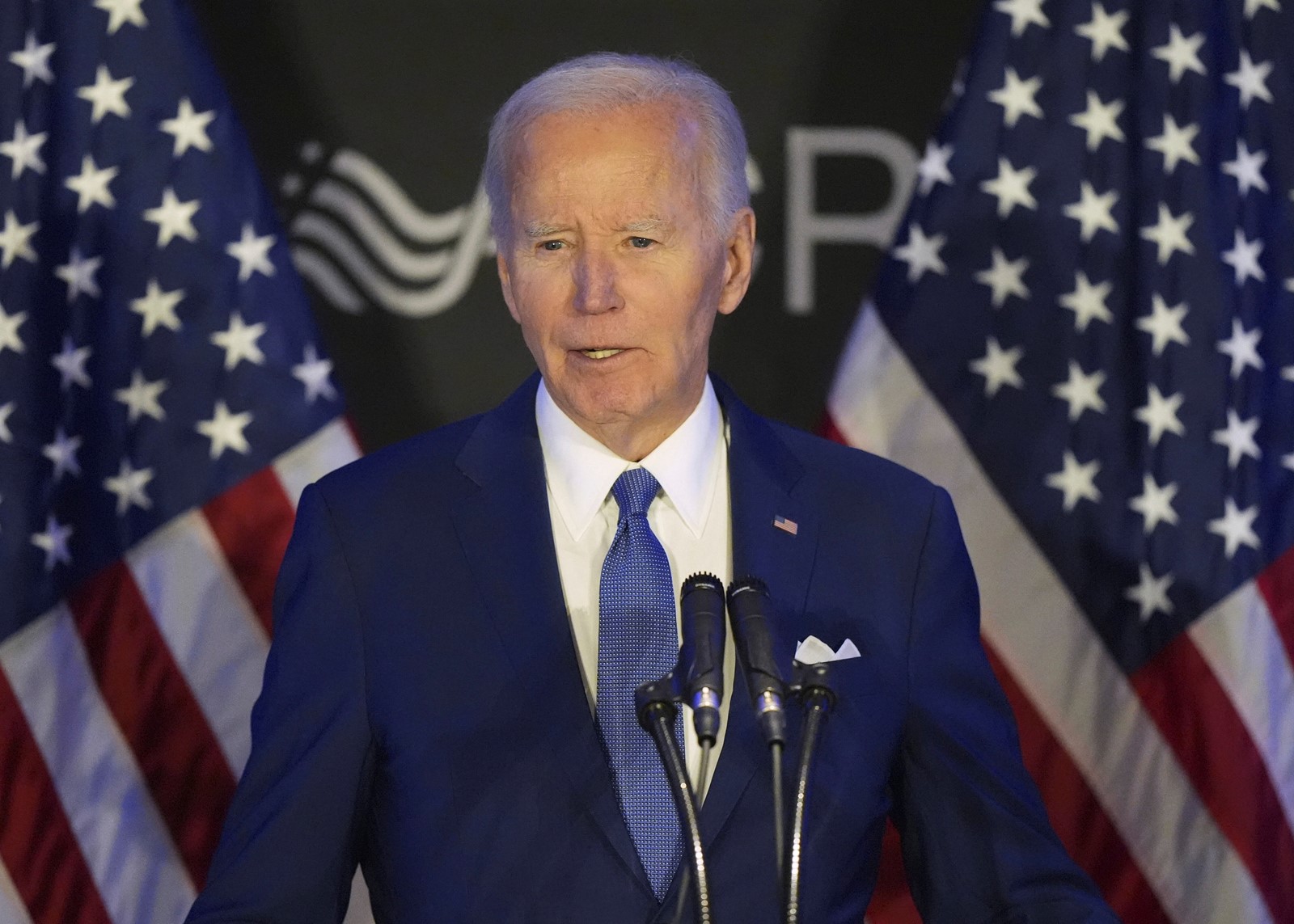 Biden_Cancer_34523--b8142_1093265799.jpg