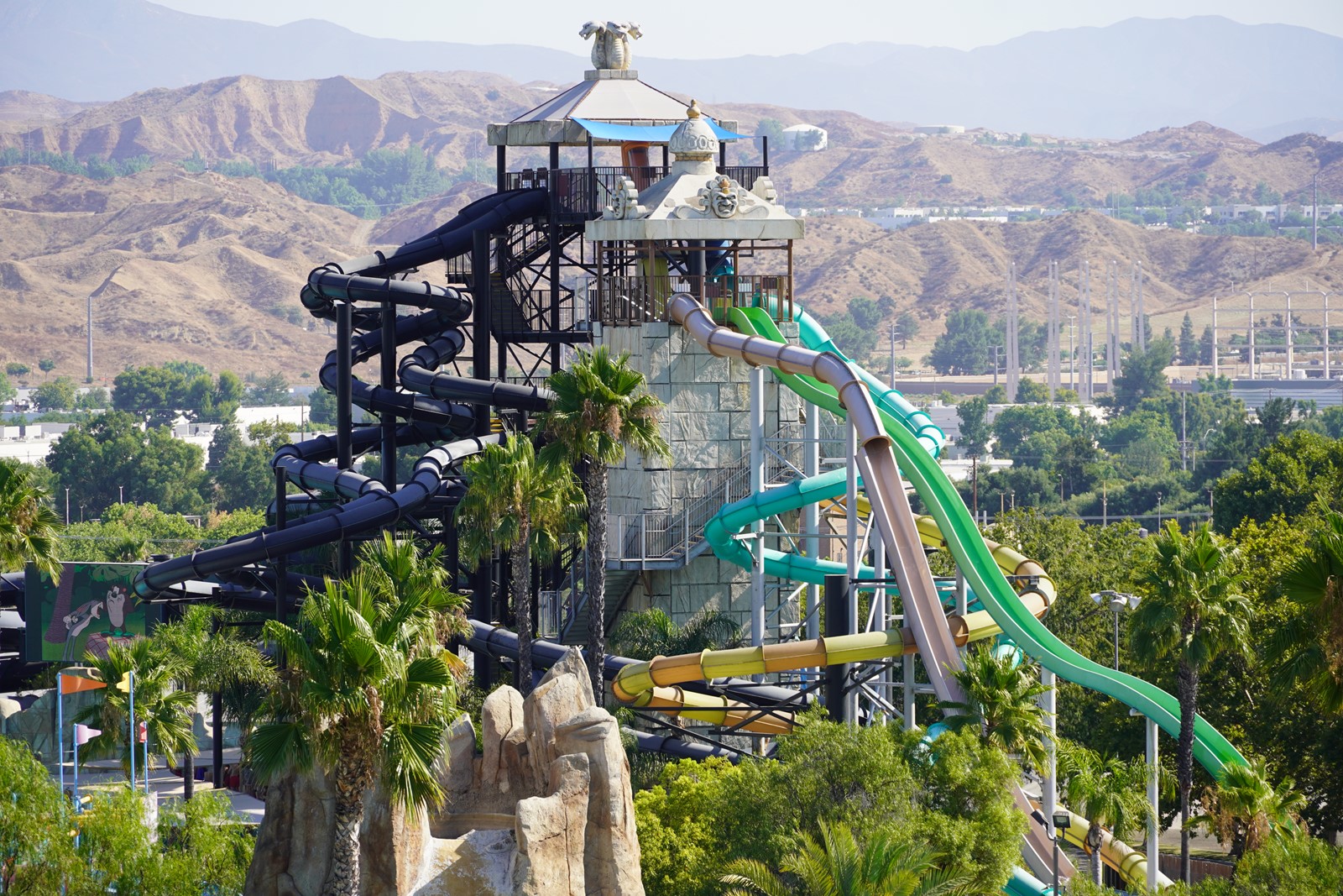 OCR-L-SIX-FLAGS-HURRICANE-HARBOR-0404-03_1091560209.jpg