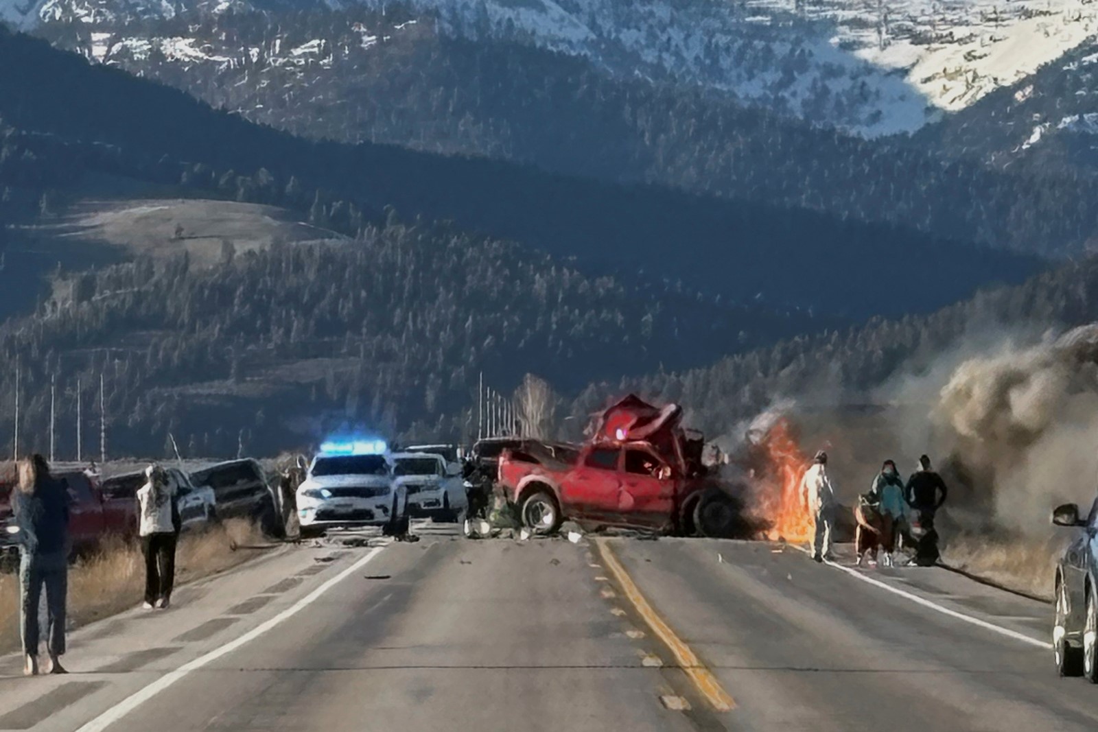 Yellowstone-Fatal-Crash-Tour-Group_71874--c04b7_1092688663.jpg