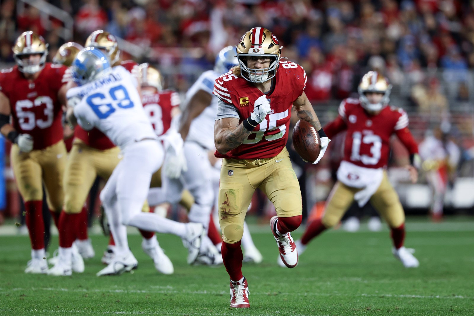 Top_5_Tight_Ends_Football_59321--82737_1095392825.jpg