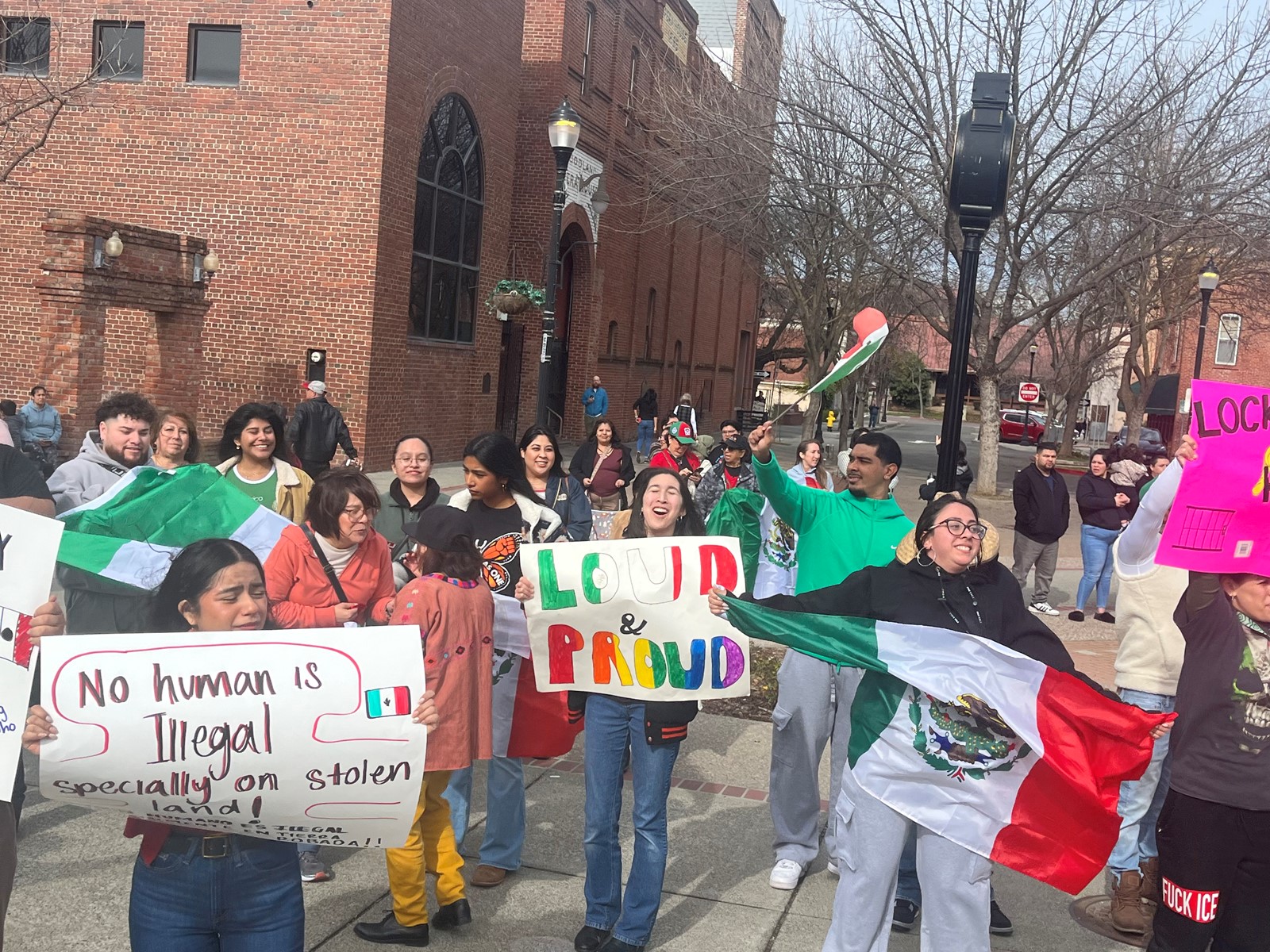 YOLOPROTEST-01#4_1089383863.jpg