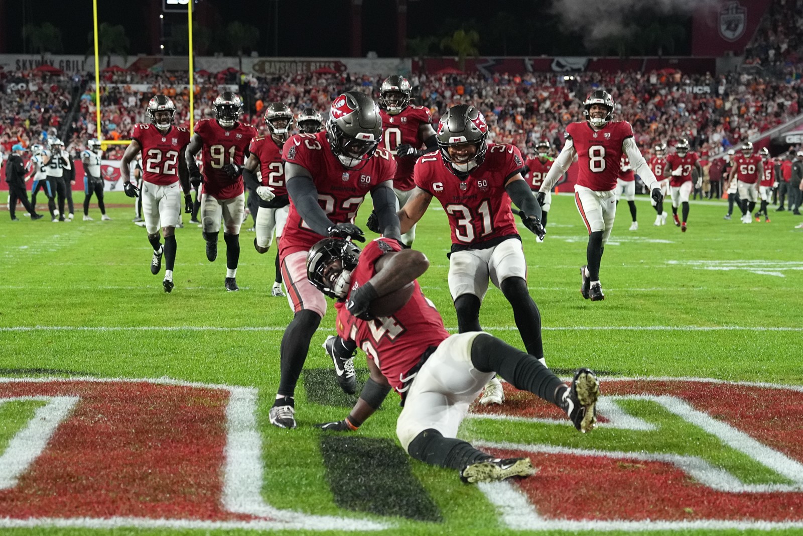 Panthers_Buccaneers_Football_61522--5f5fe_1101677150.jpg