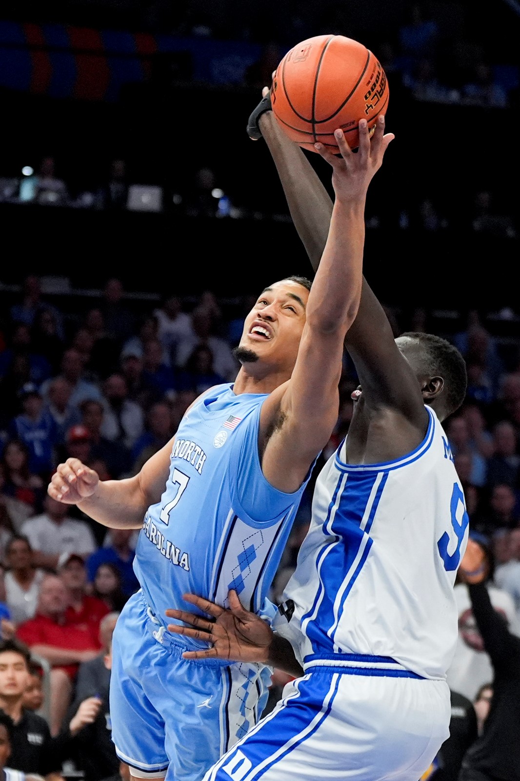 ACC_North_Carolina_Duke_Basketball_02110--f0569_1090904229.jpg