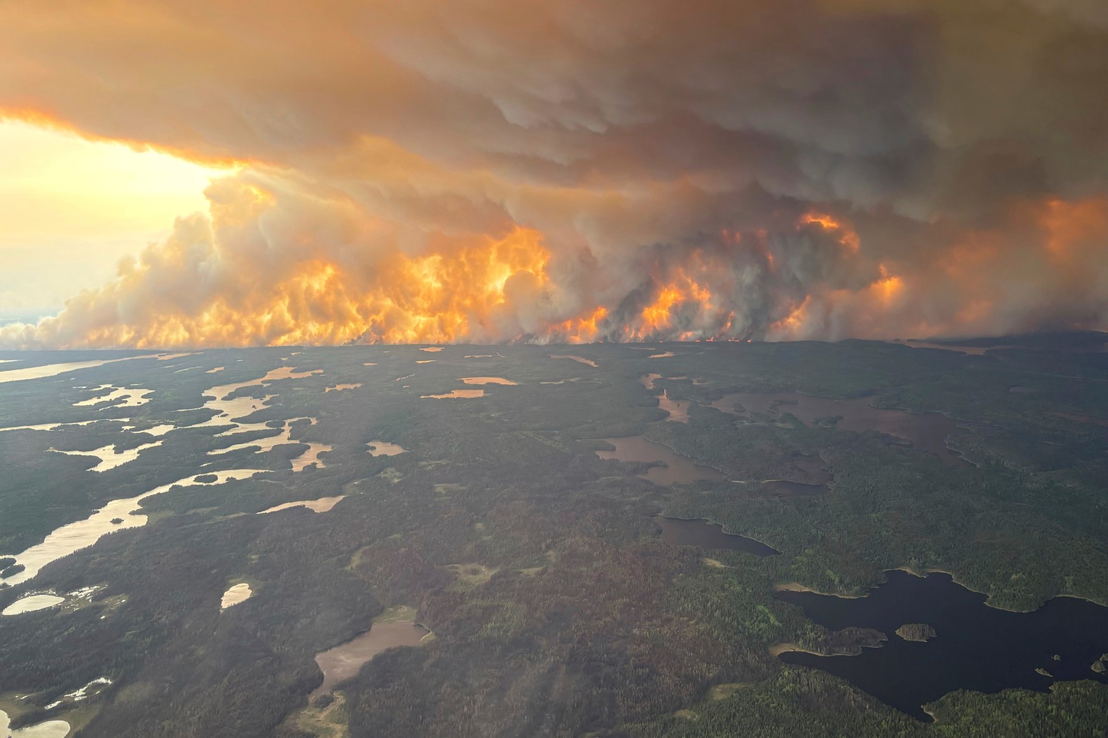 Canada_Wildfires_34363--2b017_1093710548.jpg