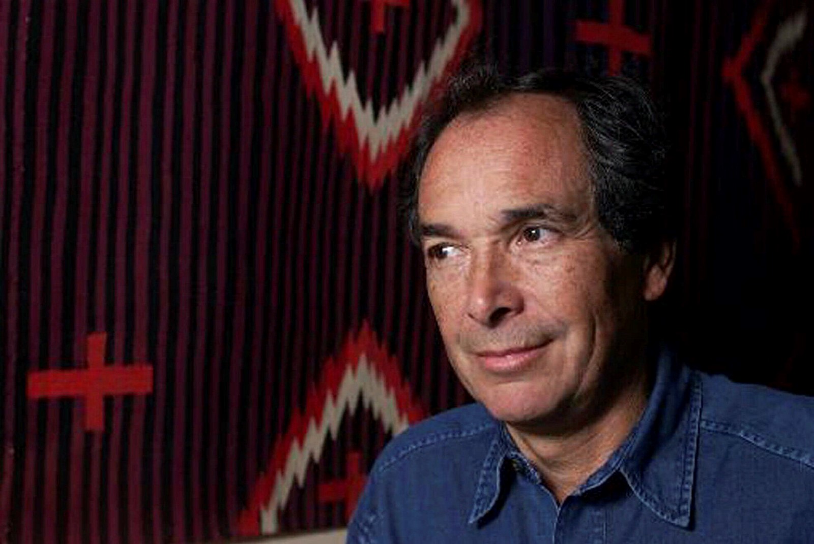 Obit_Martin_Cruz_Smith_31607--71a7f_1095337589.jpg