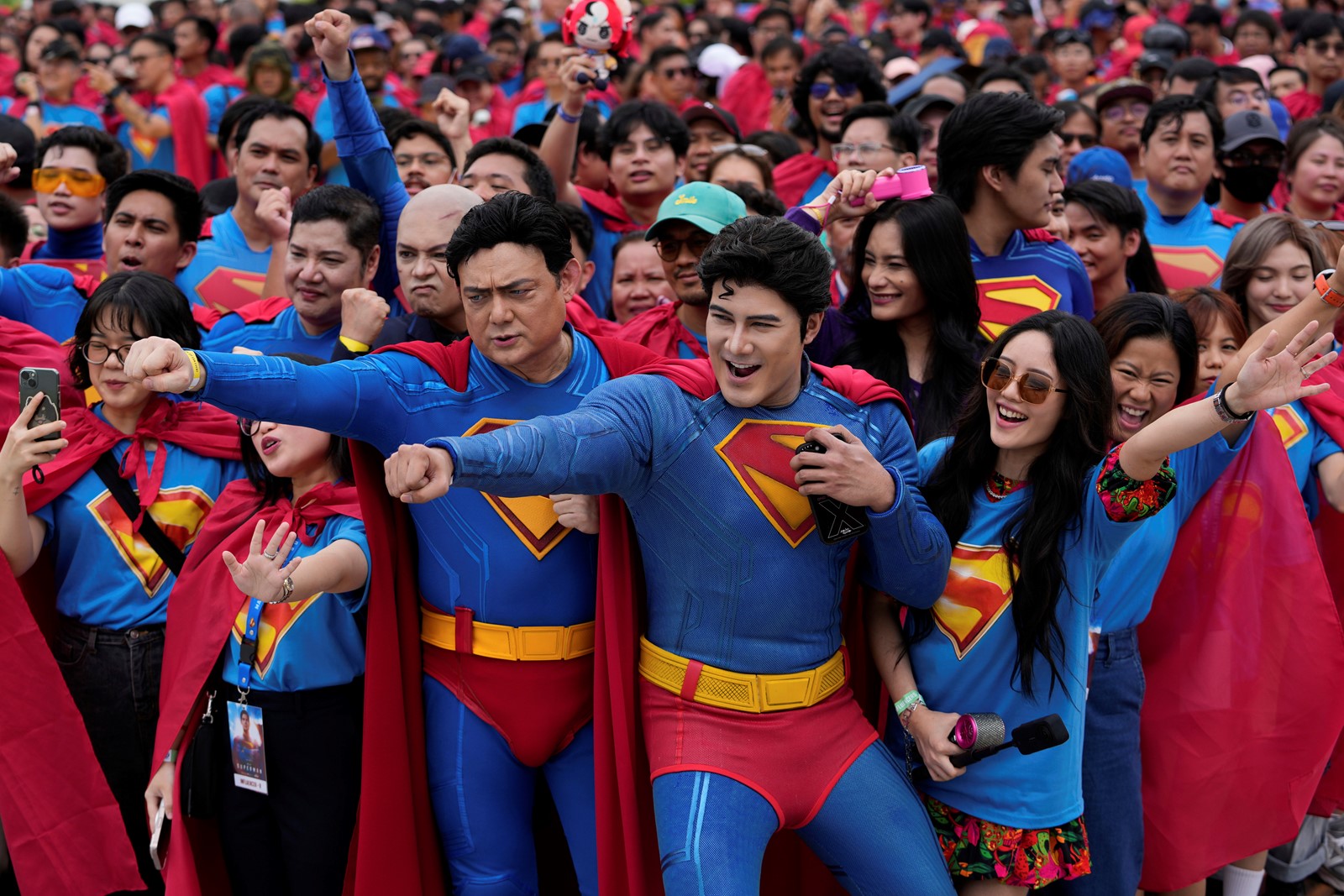 APTOPIX_Philippines_Superman_33068--41b57_1094458318.jpg