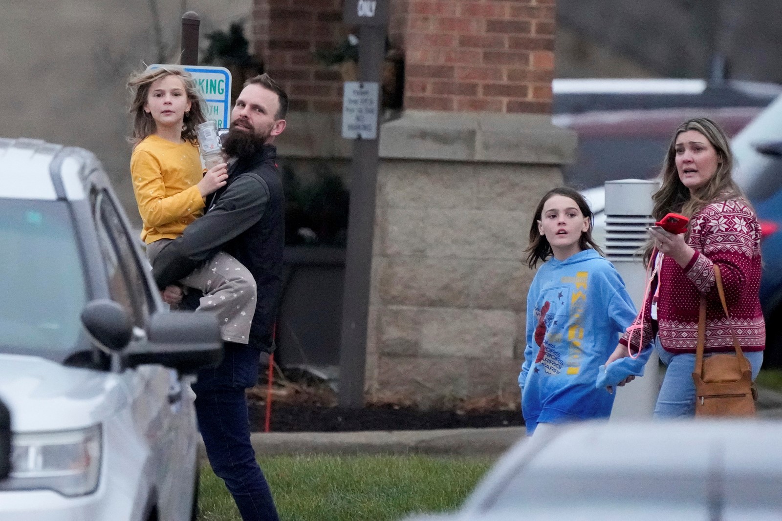 School_Shooting_Wisconsin_17723--33029_1087718337.jpg