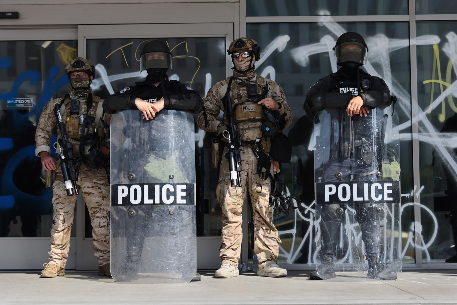 Immigration_Raids_Los_Angeles_28624-1_1094702434.jpg